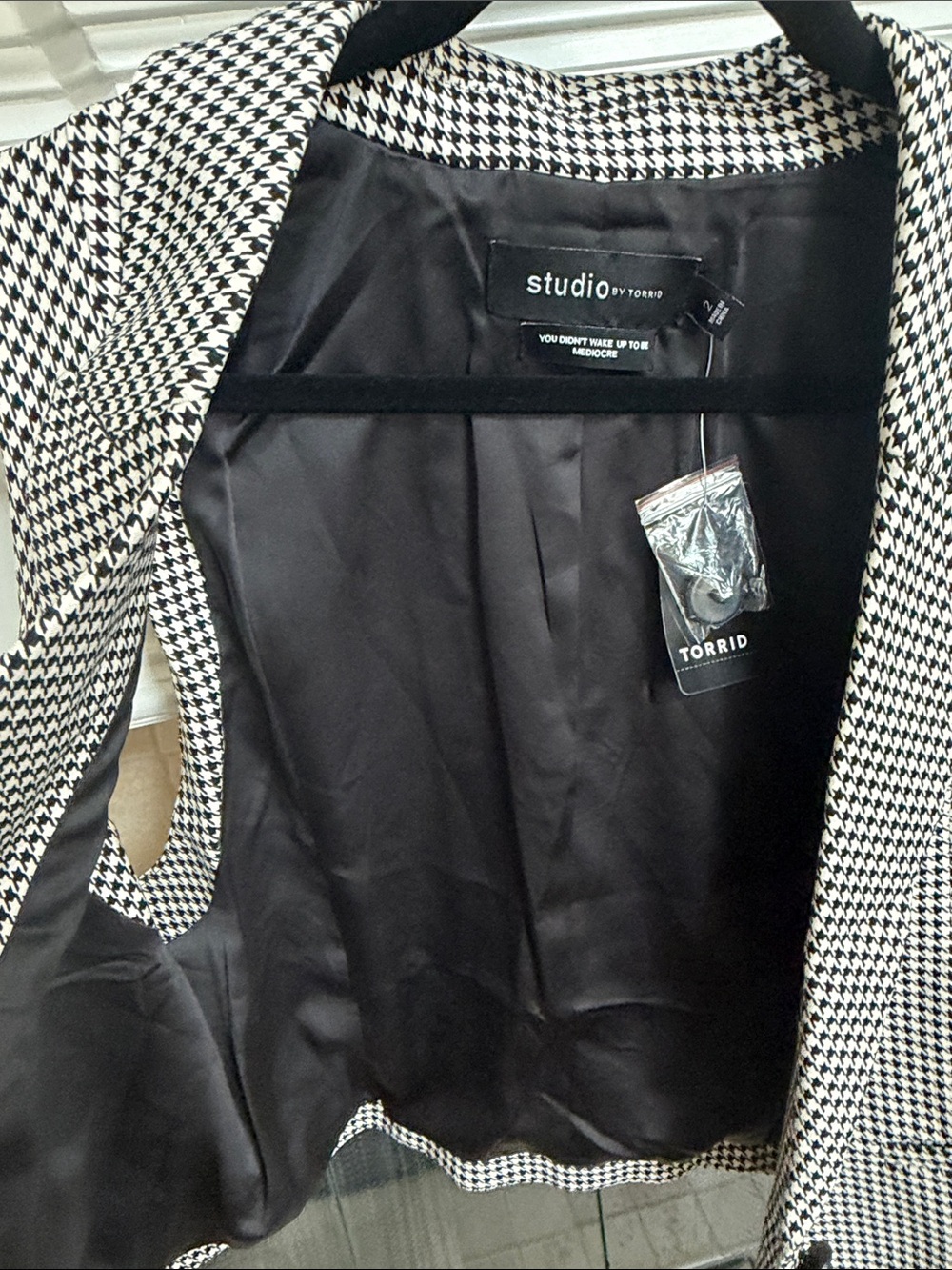 Studio by Torrid Black White Houndstooth Tailored Suit Vest Women's Plus Size 2 - Picture 10 of 11